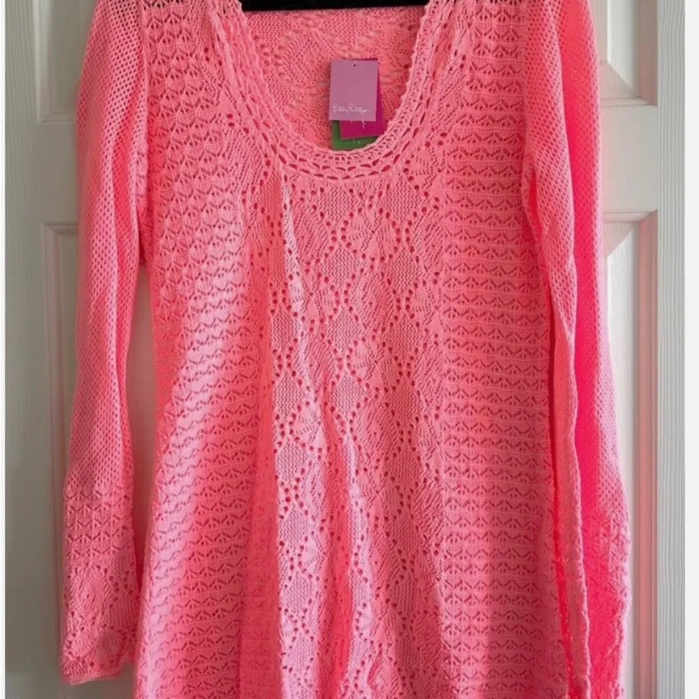 Lilly Pulitzer Coral Crochet “Athena” Tunic
Size Large. NWOT - Picture 9 of 11